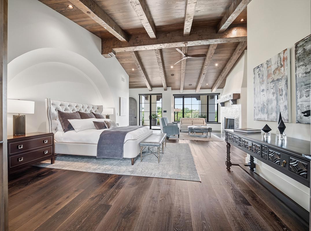 Elevated Santa Barbara Estate: Where Craftmanship and Modern Luxury Meet